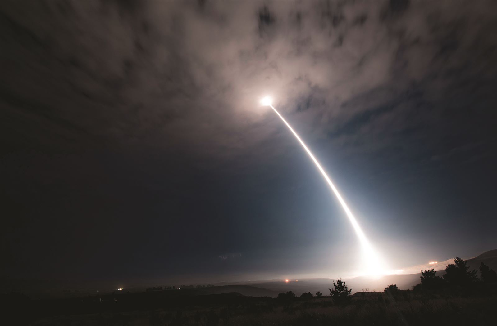 F.E. Warren AFB tests Minuteman III missile with launch from Vandenberg ...