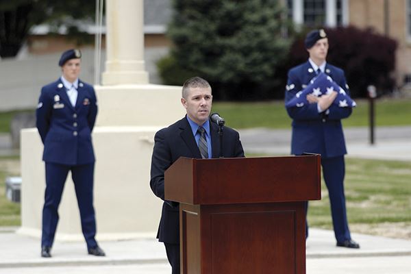 Retreat Ceremony Honors Fallen Law Enforcement Officers – Hilltop Times