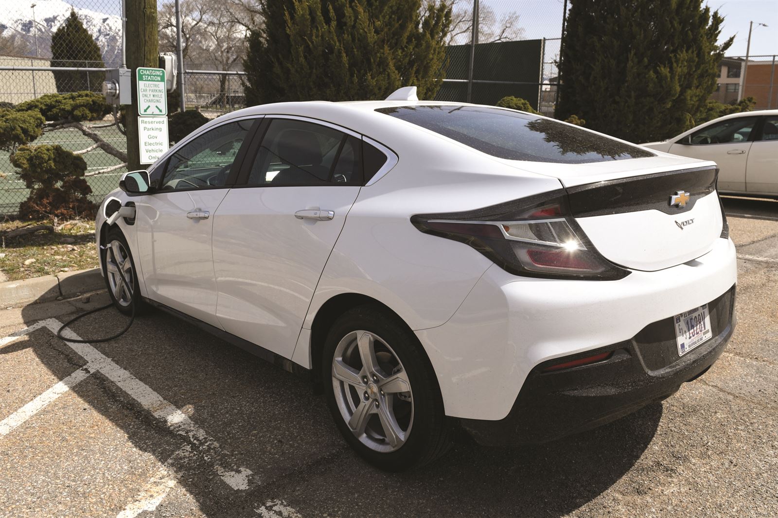 Electric hybrid vehicle arrives at Hill Hilltop Times